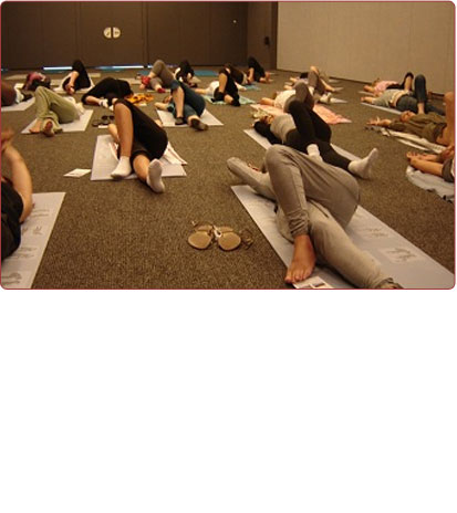 Yoga empresas, yoga outdoor, gestión del estrés